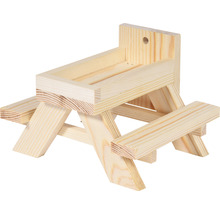 Vogelhaus im Picknicktischdesign aus Holz