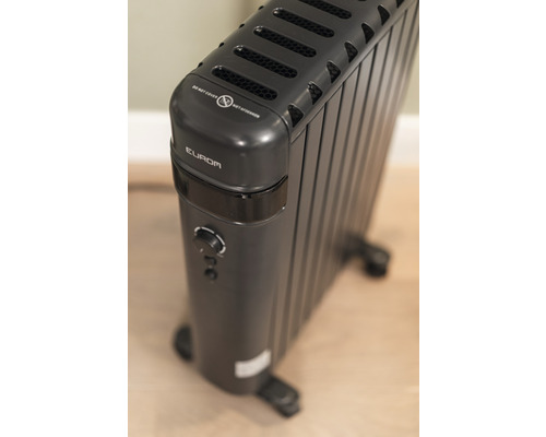 Elektroheizkörper mit Thermostat und Rollen