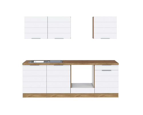 Küchenzeile mit Spüle, Unterschränken und Hängeschränken