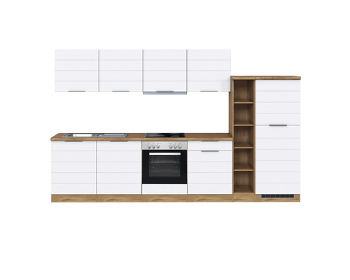 Küchenzeile mit Hängeschränken, Spüle, Kochfeld, Backofen und Hochschrank