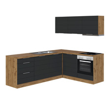 Einbauküche mit Spüle, Kochfeld und Hängeschrank