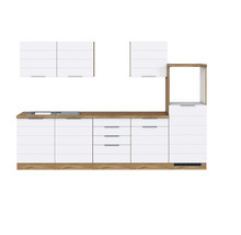 Küchenzeile mit Spüle, Unterschränken und Hängeschränken