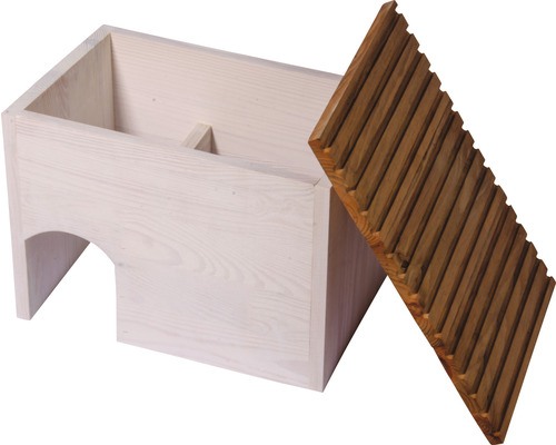 Holzbox mit geriffeltem Deckel für den Garten