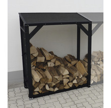 Holzlagerregal mit Holz gefüllt