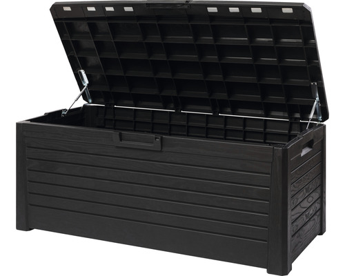 Geöffnete Gartenbox zur Aufbewahrung von Gartenutensilien