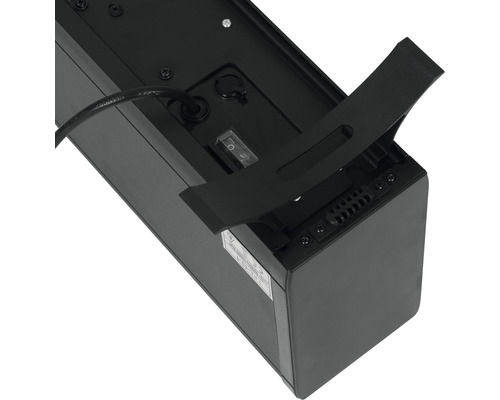 Detailansicht eines Heizstrahlers mit Stromkabel und Schalter