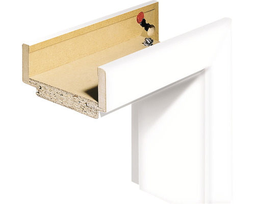 Detailansicht einer weißen Türzarge mit sichtbarem Querschnitt