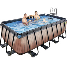 Rechteckiger Pool mit Stahlrahmen, Holzoptik, Leiter und badenden Personen