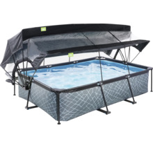 Rechteckiger Stahlrahmenpool mit Abdeckung.
