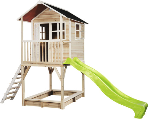 Spielhaus aus Holz mit Rutsche und Sandkasten