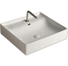 Aufsatzwaschbecken aus Keramik mit Armatur