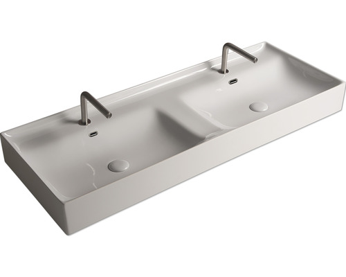 Doppelwaschtisch mit zwei Armaturen