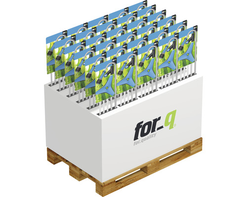 Palette mit for_q Gartenbrause und Rasensprenger