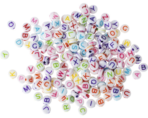 Bunte Buchstabenperlen aus Kunststoff