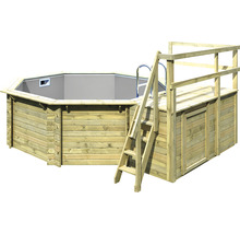 Achteckiger Holzpool mit Leiter und Plattform