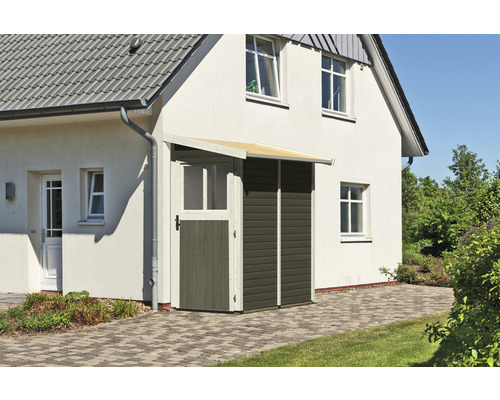 Gerätehaus aus Holz mit Vordach an Hauswand