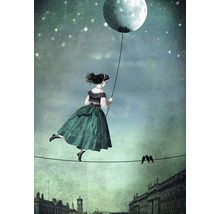 Illustration einer Frau, die auf einem Seil balanciert und einen Mond hält, mit Stadtgebäuden im Hintergrund