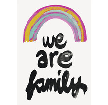Illustration mit Regenbogen und dem Schriftzug Wir sind Familie