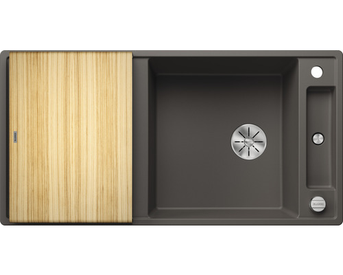 Spüle mit Schneidebrett aus Holz