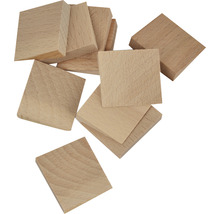 Quadratische Holzstücke für Bastelarbeiten