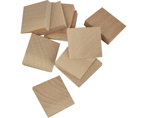 Quadratische Holzstücke für Bastelarbeiten
