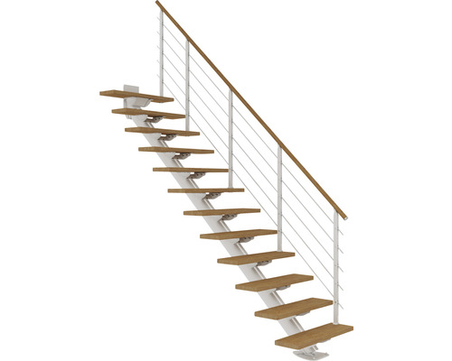 Treppe mit Holzstufen, Metallstruktur und Geländer mit horizontalen Edelstahlseilen.