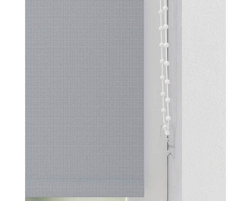 Graue Rollgardine mit Kettenzug