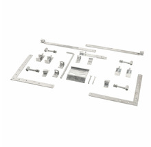 Torriegel-Set mit verschiedenen Metallbeschlägen für die Montage