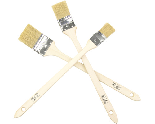 Drei Flachpinsel mit Holzgriff und Naturborsten gekreuzt