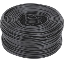 Schwarzes Kabel auf einer Rolle