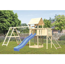 Spielturm mit Schaukel, Rutsche und Kletterleiter im Garten