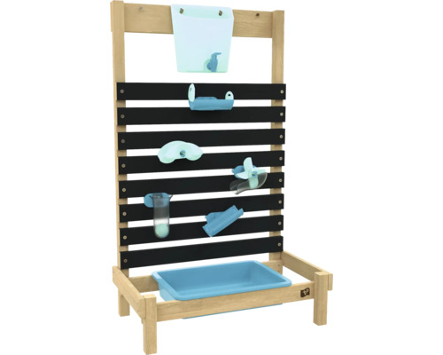 Wasserspielwand aus Holz mit diversen Spielaufsätzen für den Garten