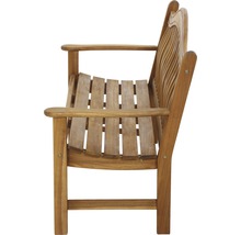 Holzbank mit Armlehnen in Seitenansicht