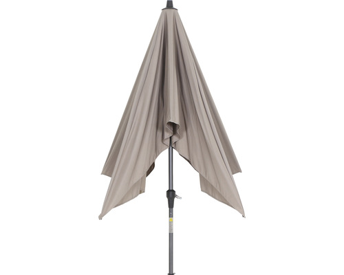 Geschlossener Sonnenschirm für den Garten oder die Terrasse