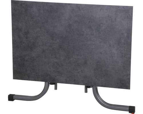 Mobile Heizwand mit Standfüßen.