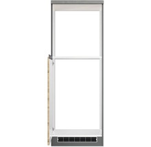 Küchenschrank mit geöffneter Tür