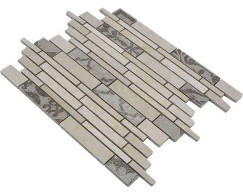 Mosaikfliese mit linearem Muster und verschiedenen Texturen.