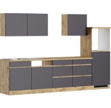 Komplette Küchenzeile mit Hängeschränken, Arbeitsplatte und Unterschränken