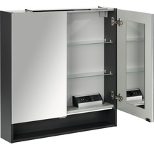 Offener Spiegelschrank mit Glasablagen und Steckdosen