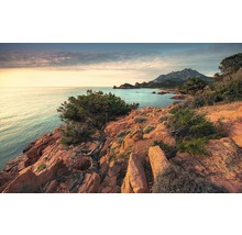 Küstenlandschaft mit Felsen und Meerblick