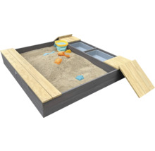 Sandkasten aus Holz mit Sandspielzeug und Abdeckung