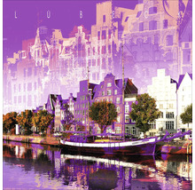 Kunstwerk einer Küstenstadt mit Schiff im Wasser