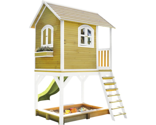 Spielhaus aus Holz mit Rutsche und Sandkasten