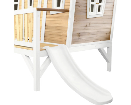 Spielhaus aus Holz mit Rutsche