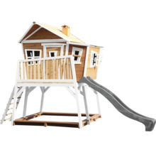 Spielhaus aus Holz mit Rutsche und Sandkasten