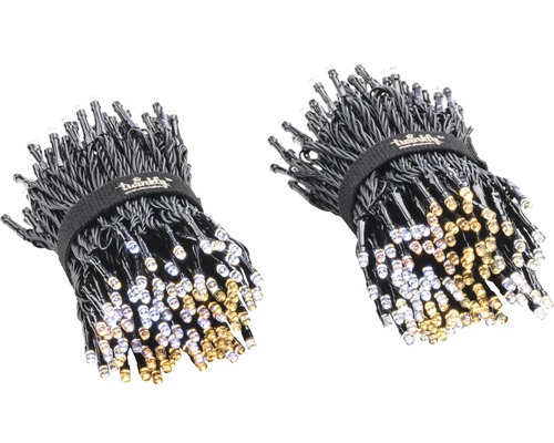 Zwei gebündelte Lichterketten mit warmweißen und kaltweißen Leuchtdioden