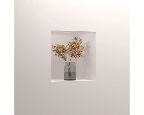 Vase mit Schleierkraut in einer Wandnische Vase mit Schleierkraut in einer Wandnische