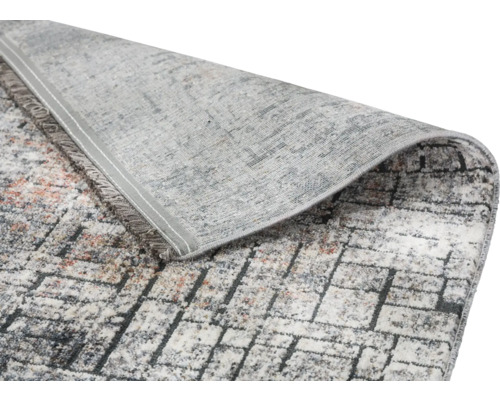 Teppich mit geometrischem Muster