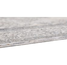 Detailansicht eines Teppichs mit gemustertem Design