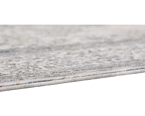 Detailansicht eines Teppichs mit gemustertem Design